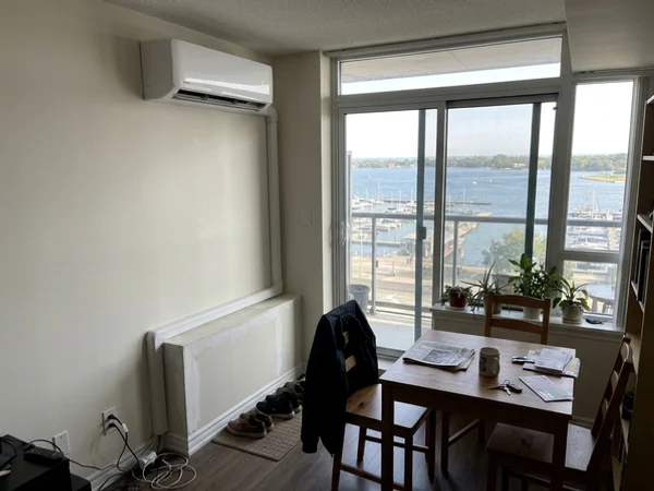 Fujitsu condo wall unit in a Harbourfront suite