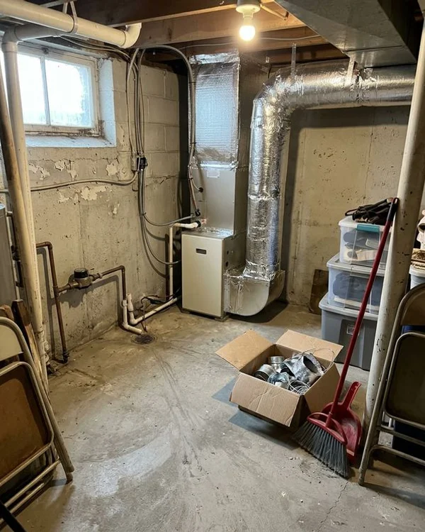 Same corner with a Gree Flexx air handler after the install